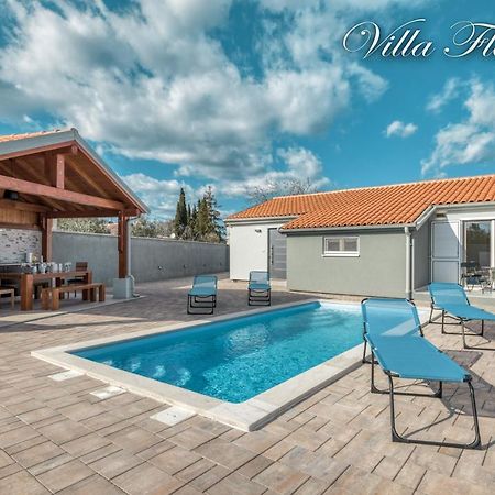Villa Flores Kavran ภายนอก รูปภาพ